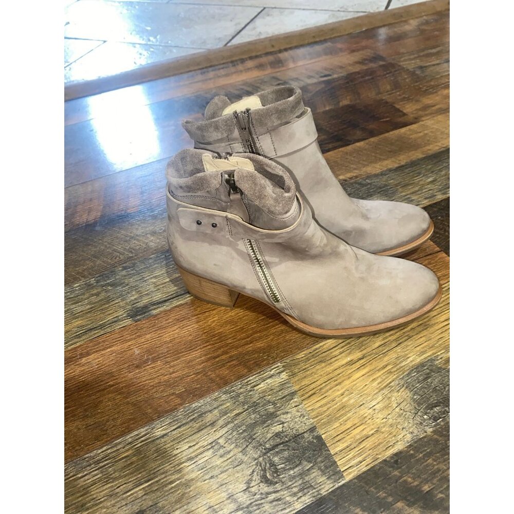 Paul Green Sheridan‎ Bootie Truffle Tan